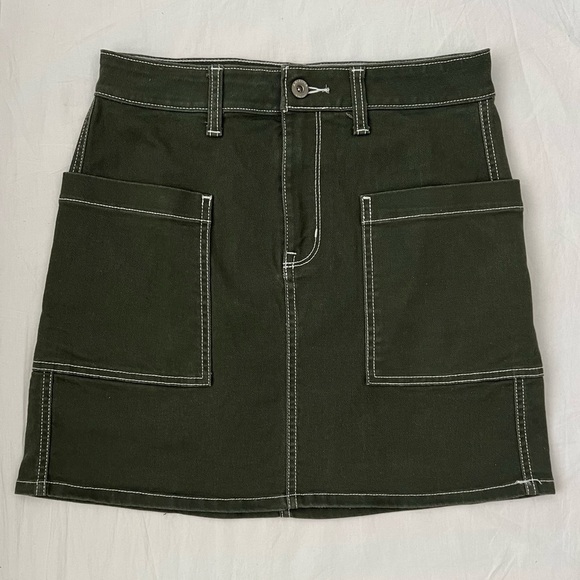 Arizona Jean Company Dresses & Skirts - Vintage Y2K Arizona Mini Skirt in Olive Green - Size 3